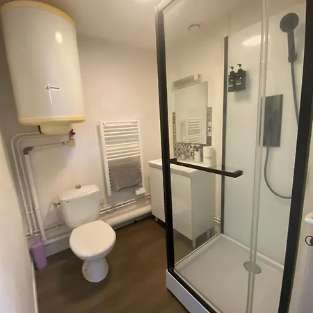 L'indigo, T2, 10 Min Centre Historique, Wifi, Netflix, Amazon Prime Апартаменти Пуатьє